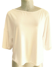 Charger l&#39;image dans la galerie, Chandail ample blanc 35$ Pantalon pattes larges 50$
