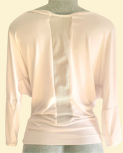 Charger l&#39;image dans la galerie, Chandail blanc, bande filet 50$ Pantalon menthe poivré 55$
