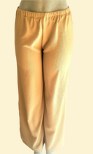 Charger l&#39;image dans la galerie, Chandail blanc, bande filet 50$ Pantalon menthe poivré 55$
